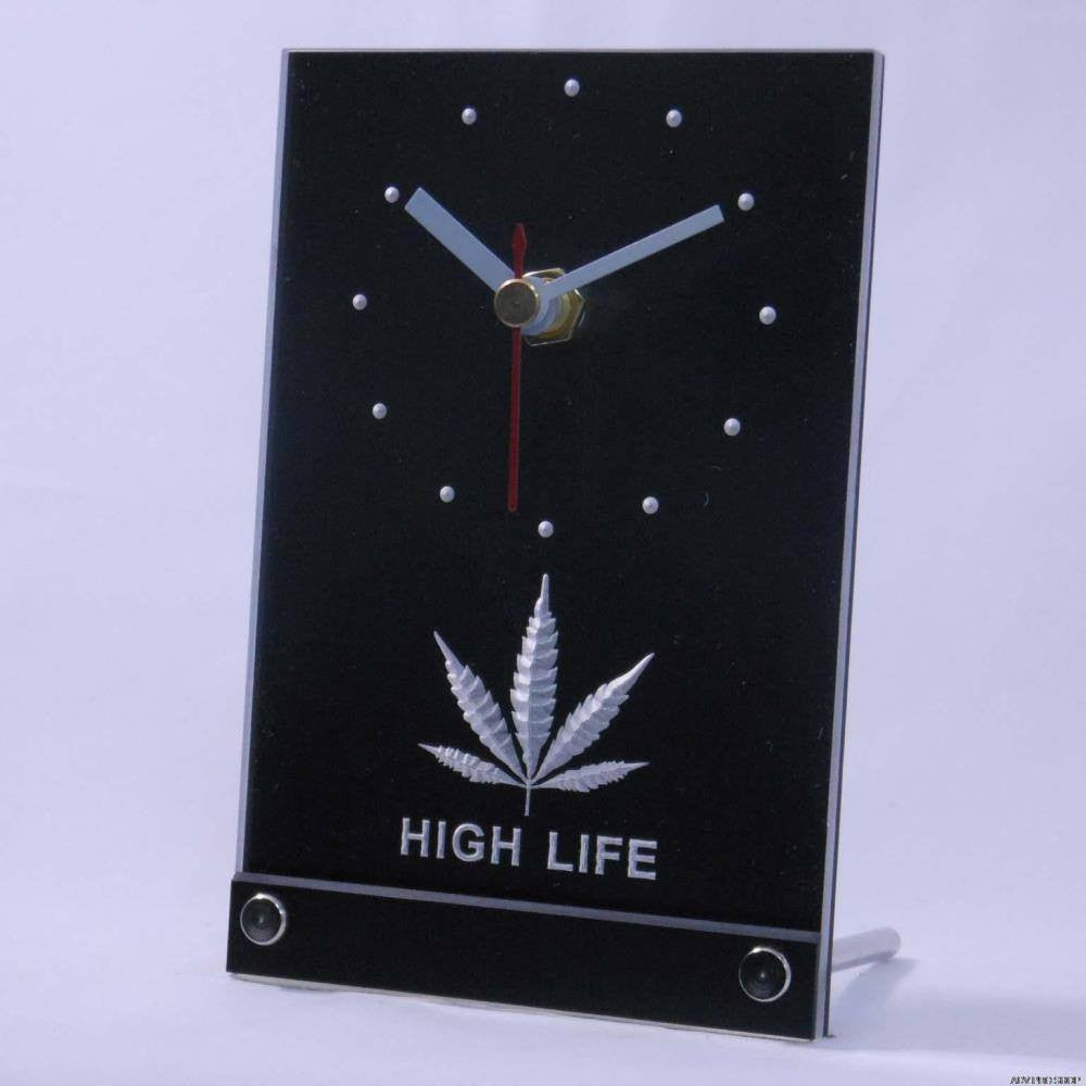 Beautiful Mari Leaf High Life Desk Clock - American Weedster